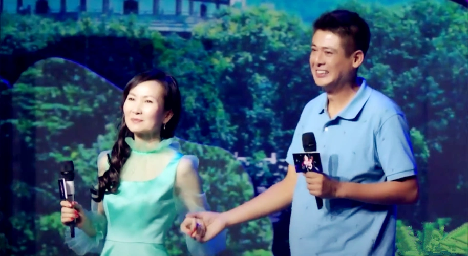 《新白娘子传奇》剧组聚首,张玉堂与小青这波回忆杀让观众泪奔!