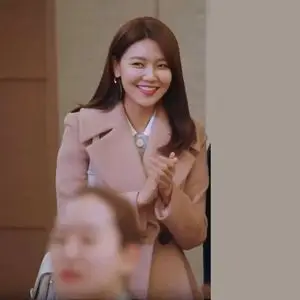 所以我和黑粉结婚了崔秀英同款祼粉色毛呢大衣女外套中长百褶裙摆