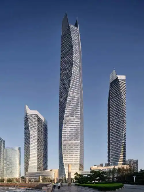 369米青岛第一高楼青岛海天中心