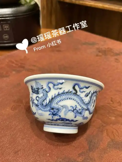 78轻奢美器分享78手工青花仿明龙纹压手杯