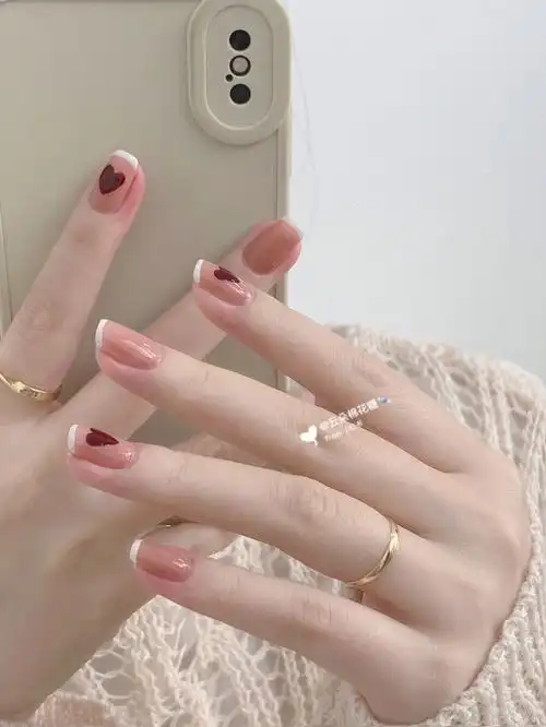 美甲_法式美甲_夏季美甲_法式风格_气质美甲_美妆_美甲