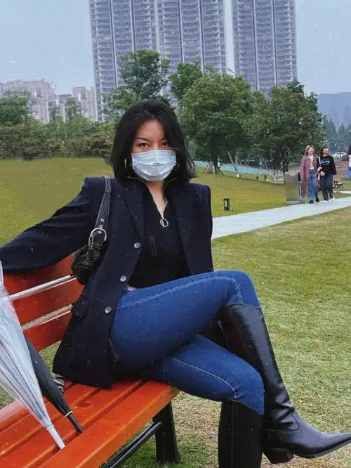 人都生活不易那何必要吝啬爱意-92:前男友家的鞋店材质硬挺 很耐穿