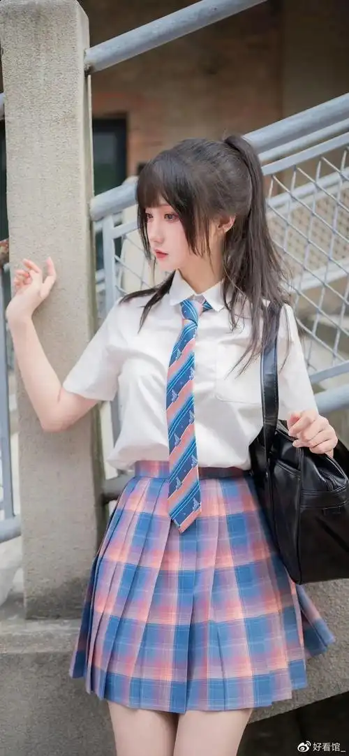 jk制服壁纸|极致的温柔 就是桃花齐放的那一刹那