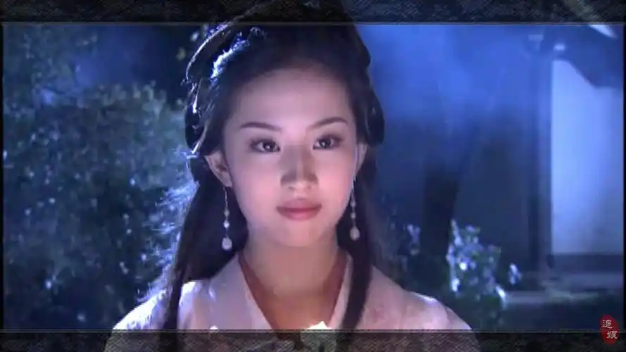 当年《天龙八部》的时候刘亦菲演戏还挺灵动的