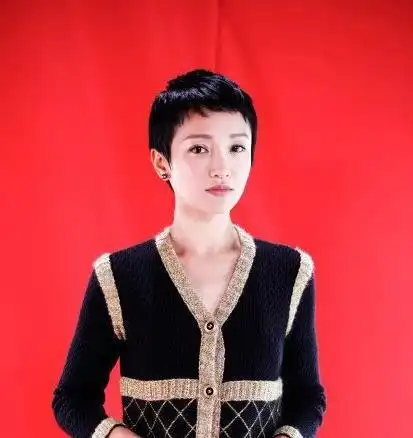 女生短发2017最新帅气发型:分分钟撩人的超短发型