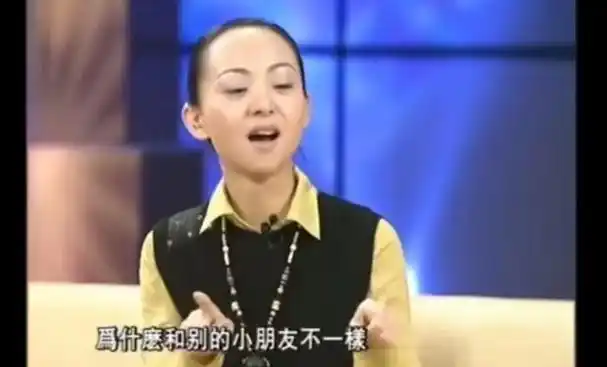 精心打磨出首个版本:其中包括了12位杰出的女舞蹈演员——邰丽华,何瑾