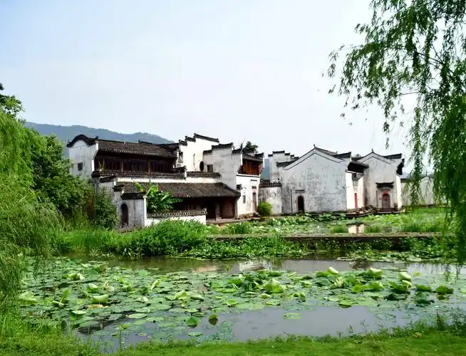 安徽省黄山市徽州区皖南古村落呈坎八卦村