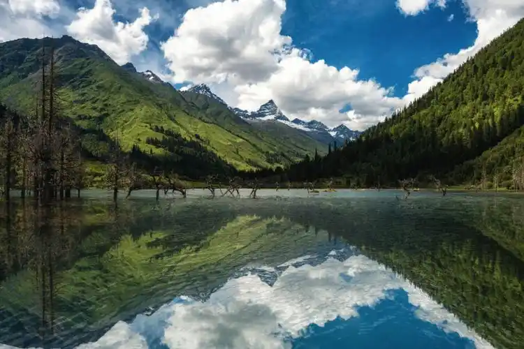 夏日的四姑娘山