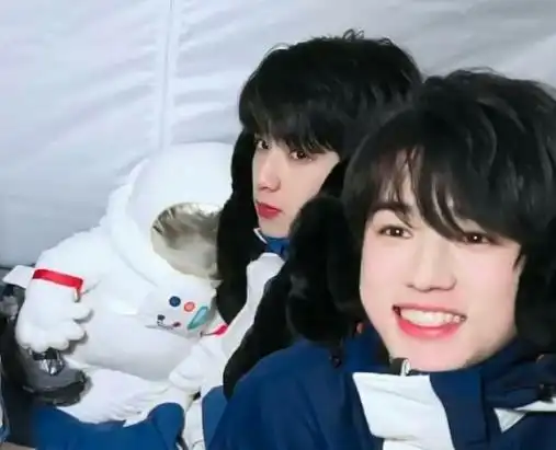 宋亚轩和刘耀文是情侣吗 两人真的在谈恋爱?