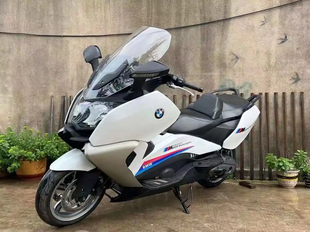 宝马c650gt  世界顶级运动型巡航踏板 52800元90宝马c650gt  世界