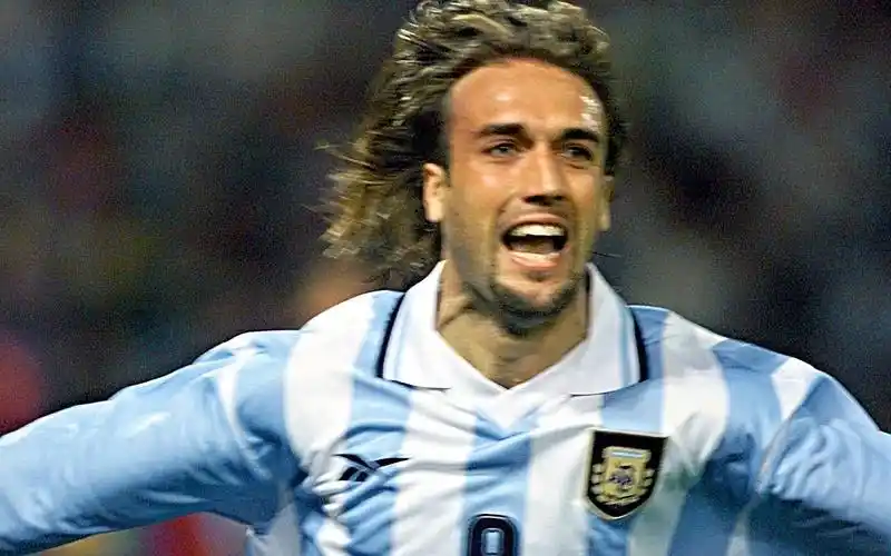 战神巴蒂斯图塔职业生涯35计重炮任意球得分!