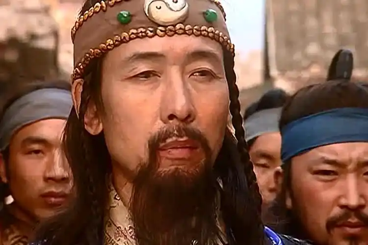 为得到石中玉雪山派与贝海石联手对付谢烟客双发对打场面精彩