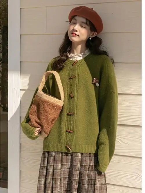 北极绒【腈纶35%锦纶40%pbt25%】复古牛角扣毛衣开衫外套针织衫韩系