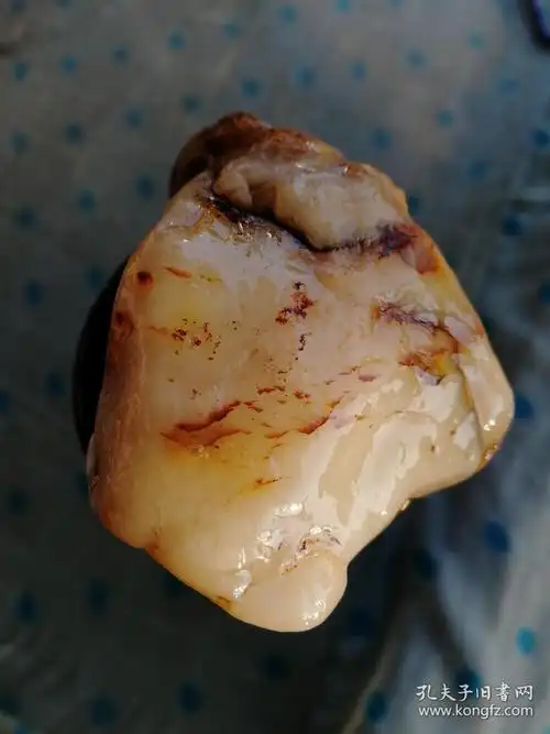 寿山田黄石大块原石重175克(变现价)