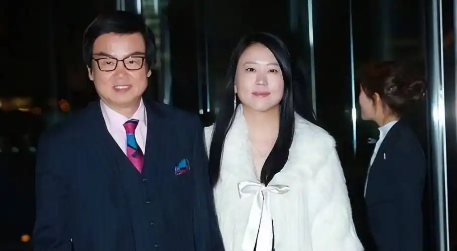 但陪伴妻子多年抗击癌症,从未离开_徐文娟_婚姻_电影