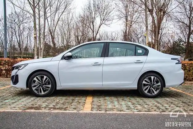 裸车不到9万竟然比朗逸思域更靠谱试驾东风标致新408龘龘款