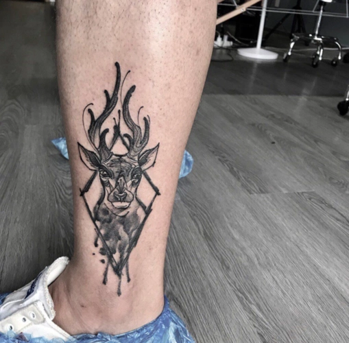 男生腿部各风格纹身图集小腿纹身好看图片12