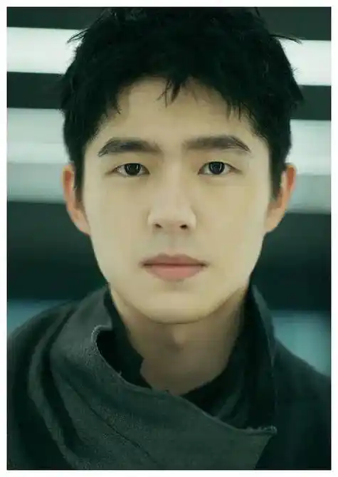 刘昊然糙汉风格引热议,飞驰人生2票房大卖,新片春节定档!