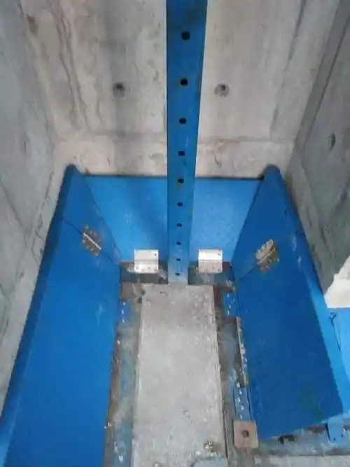 广东佛山爬架翻板