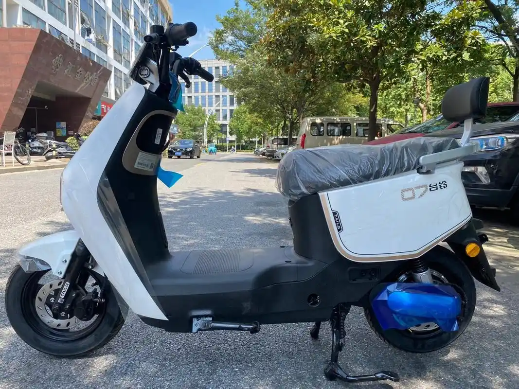 72v台铃星河eb特价2699元 72v20a超威石墨烯电池.续航70公里以上.