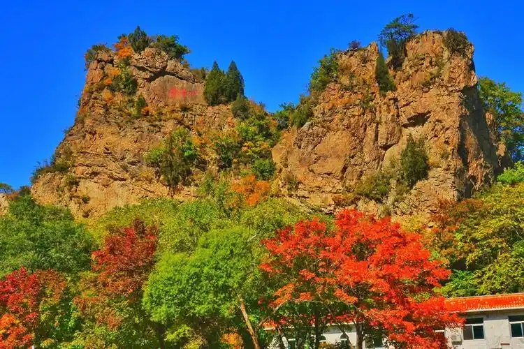 本溪关门山秋色