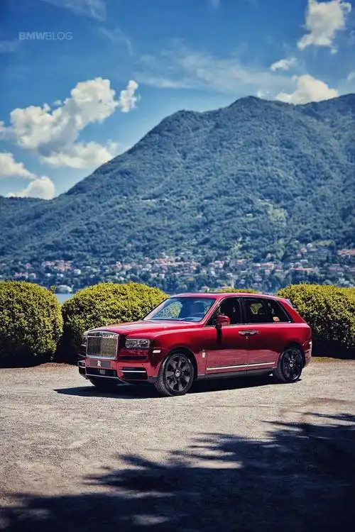 为了有自己suv而生的劳斯莱斯库里南[doge] 676767