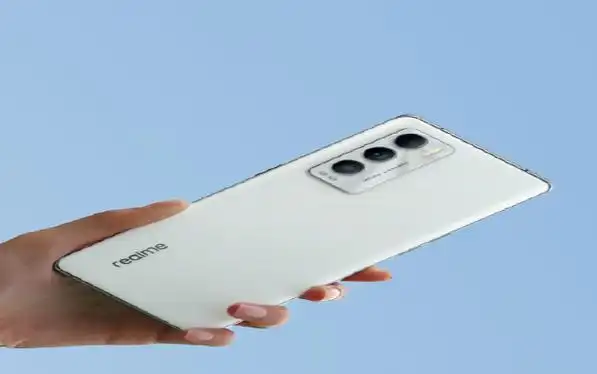 realmegt大师探索版白色机型外观及性能介绍