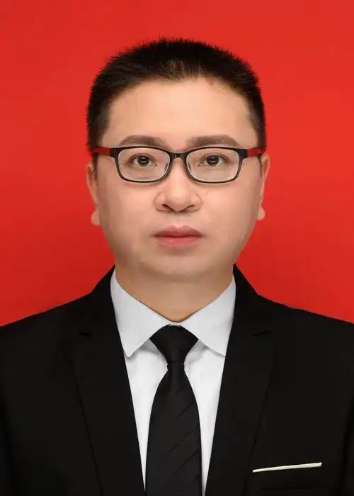 /p> p data-id="txj02svu2mcp">现任重庆市万州区政务服务管理办公室