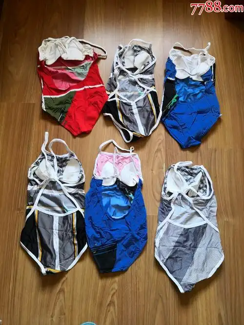 全新九十年代游泳衣
