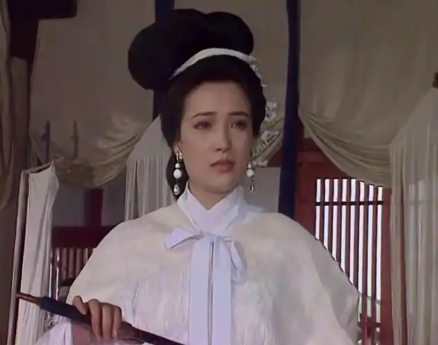 94版《三国演义》中,"小乔"的饰演者是谁?