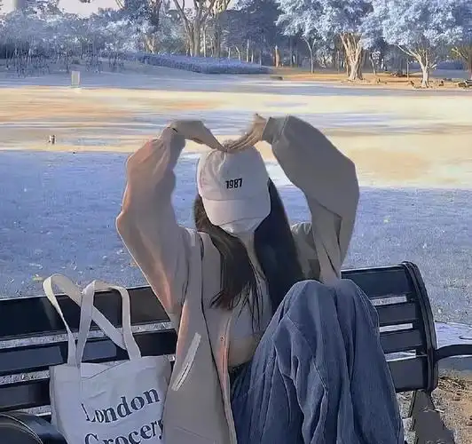 女生挡脸头像(不是原创)