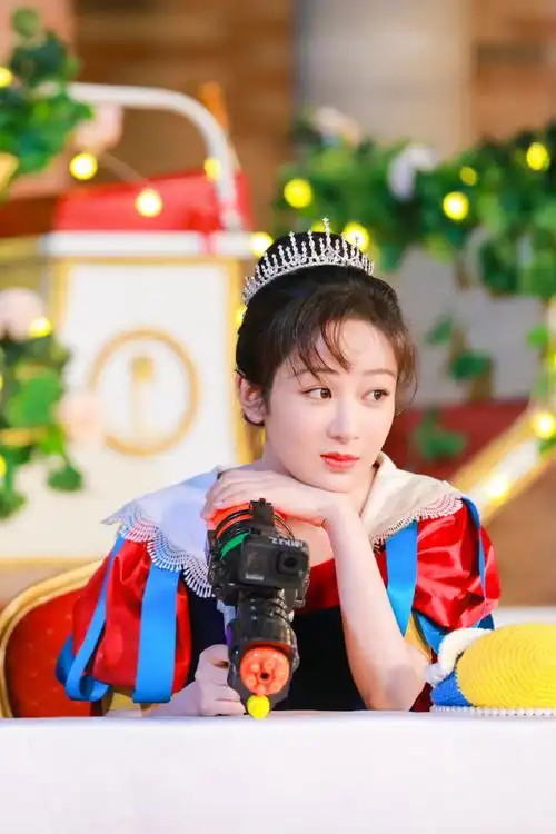 杨紫萌探探探案