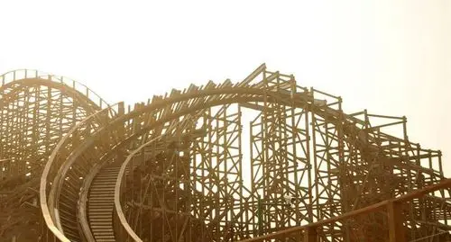 大型木质过山车现身株洲方特 极限挑战不可错过