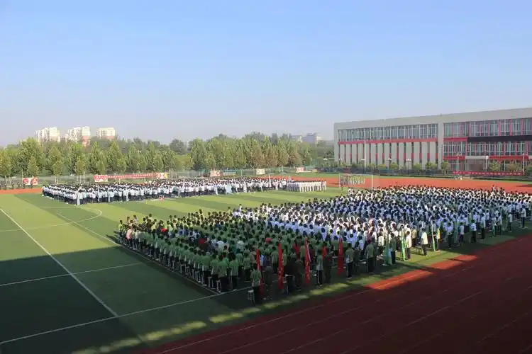 莘州中学举行开学典礼暨军训汇演