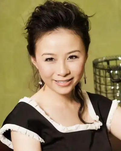 上海电视台美女主持周瑾