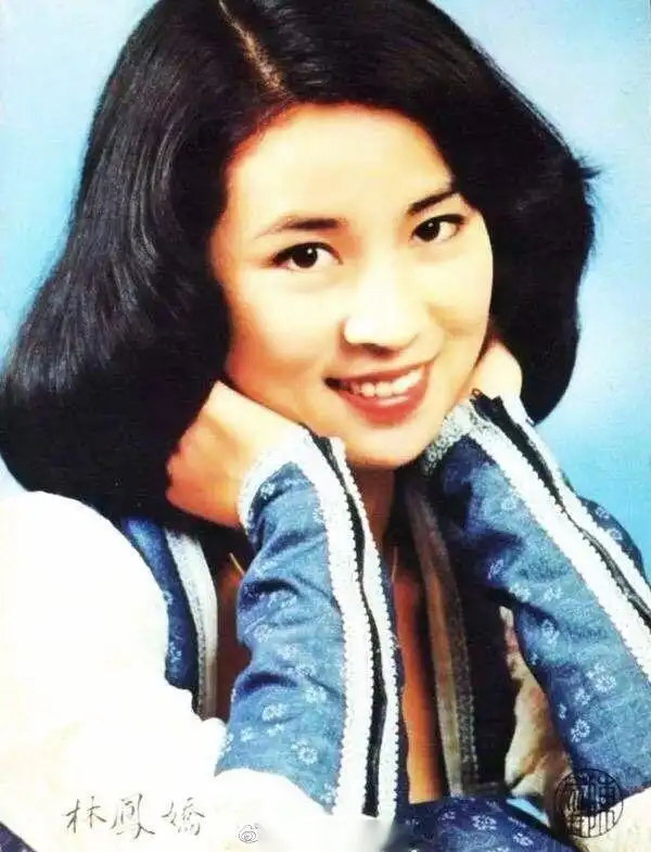 她被外界称为大哥背后的女人,永远都在为他默默付出,不计较得失.