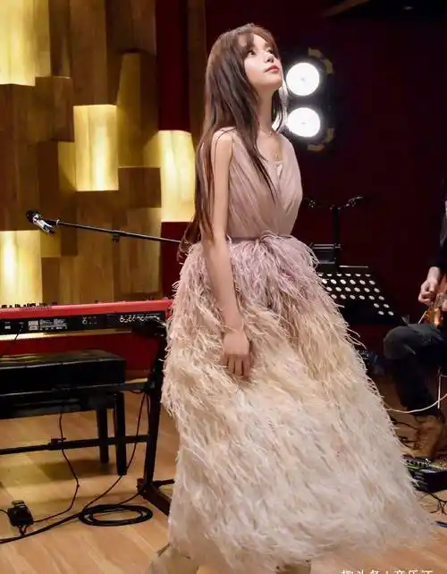 第四期,华晨宇稳居前三,曾一鸣七年苦功一朝散_节目_黄霄云_歌曲