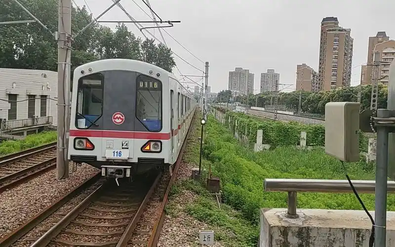 【上海地铁1号线】伪八二世01a02-116莲花路出站