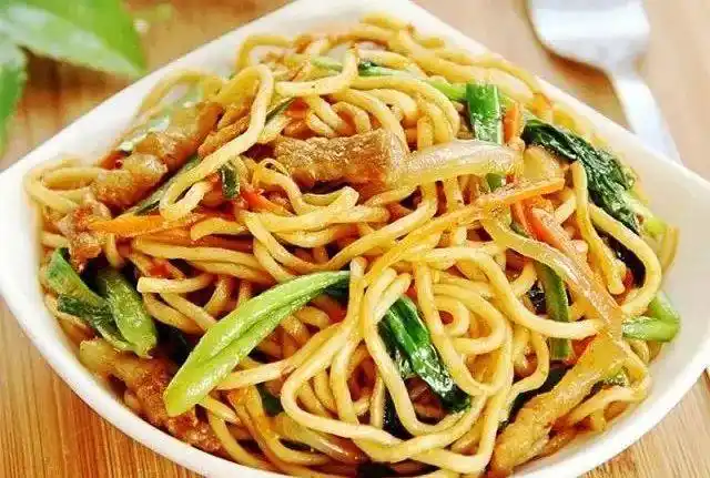 想吃炒面不用买,教你6道炒面的家常做法,不坨不粘,爽滑劲道又入味