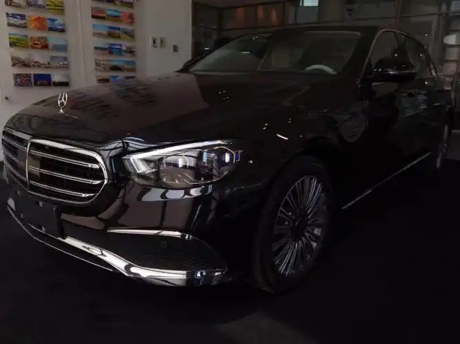 奔驰e300l尊贵版