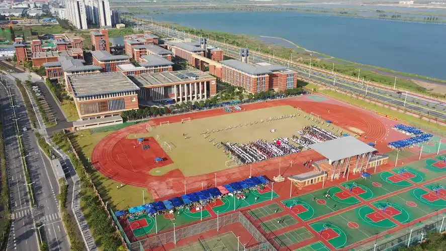 航拍金湾一中(广东省实验中学珠海金湾学校),学弟学妹们看过来!