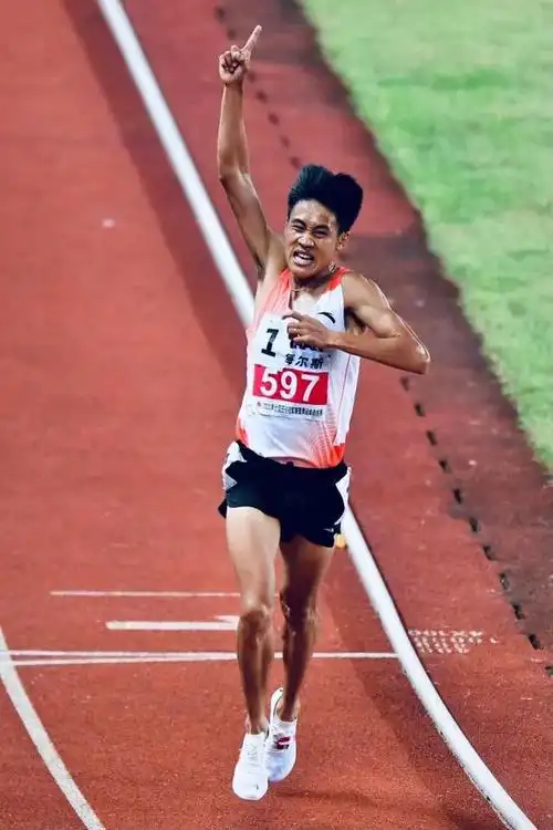 2021年度男女十佳中长跑运动员