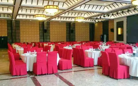 大连香洲大饭店等等,社会饭店,像紫航海鲜大饭店,大清花,长城饭店