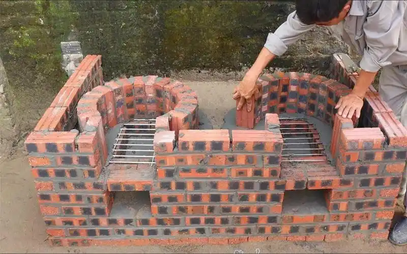 八百块请师傅砌柴火灶,一点都不值炒锅菜后直接给两千