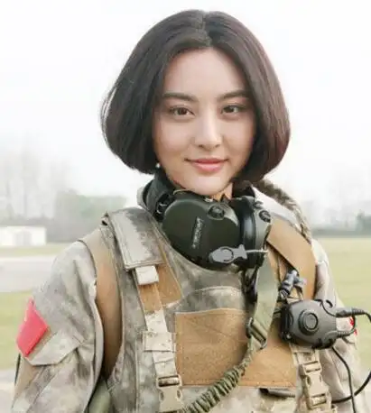 图火凤凰唐笑笑扮演者图片惊艳收视飘红甘露演绎双面美丽