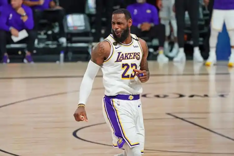 贾巴尔:若勒布朗打破我的历史得分纪录,我会到场为他喝彩