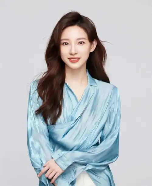 马凡舒:从体育节目主持人到春晚常客