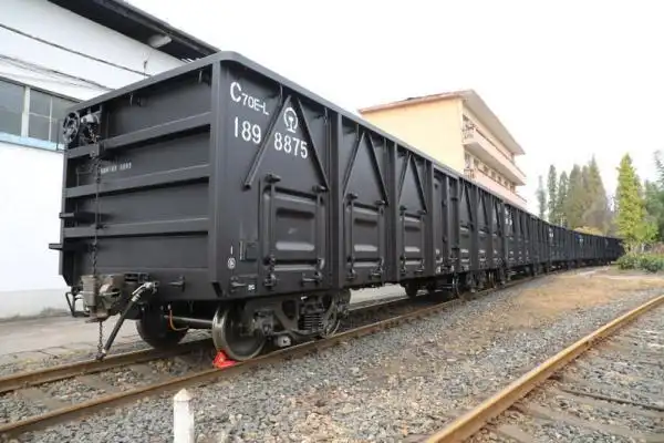 眉山造c70e型铁路货车交付中老铁路