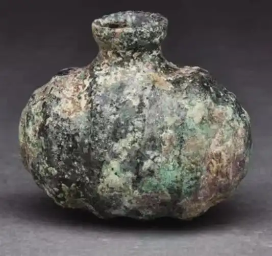 咸阳战国秦墓发现焊珠工艺金饰品