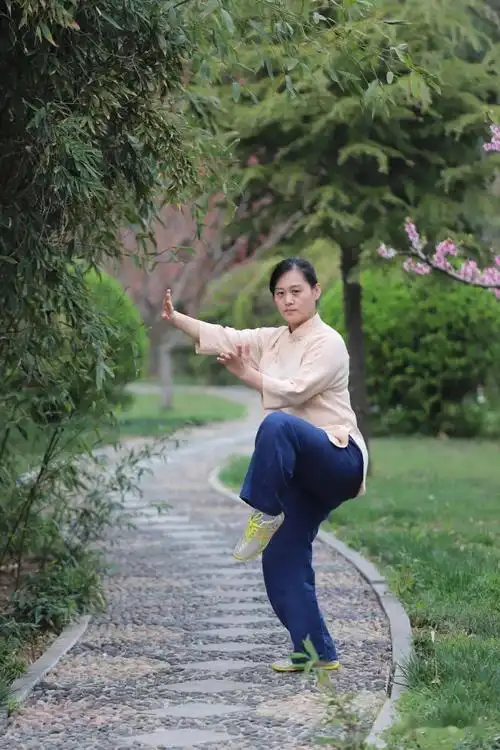 陈媛媛80后太极侠女奔跑在梦想路上